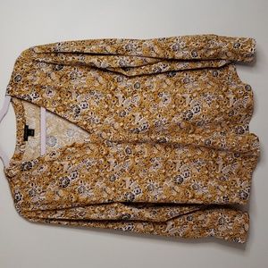 Ann Taylor small long sleeve gold/black blouse